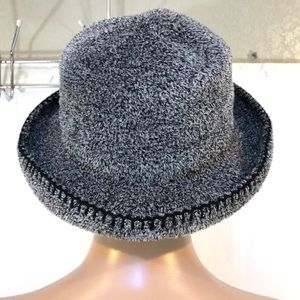 Deborah Fashions.  Women’s Hat.  Gray Black OS  cloche like
